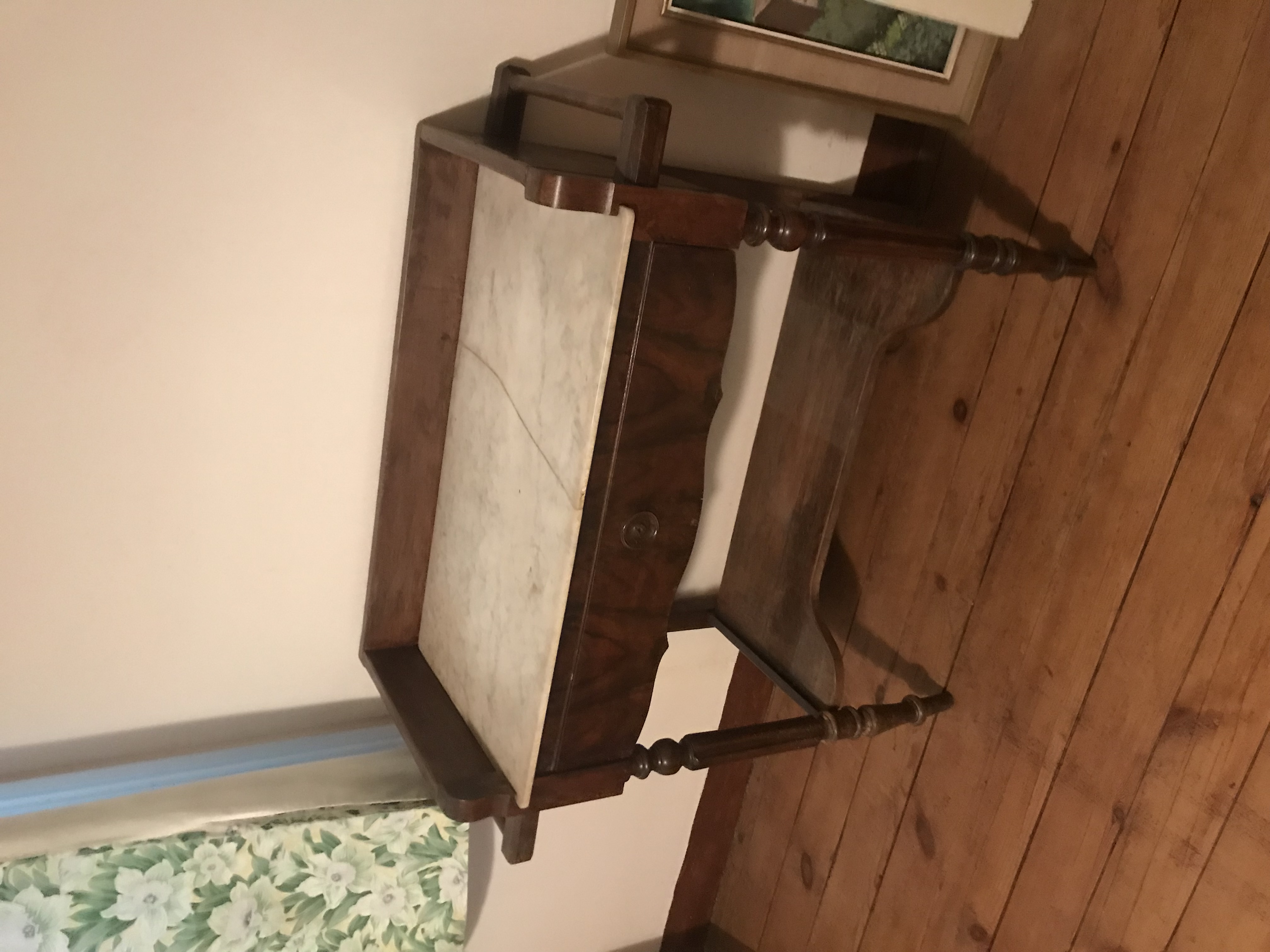 Gueridon 1er Droite.jpg